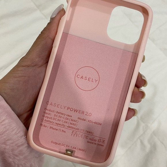 iPhone 11 Pro charger case - Picture 3 of 4